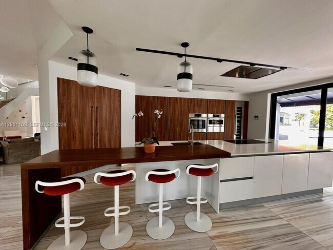 Building Photo - 223 NW 129th Ave