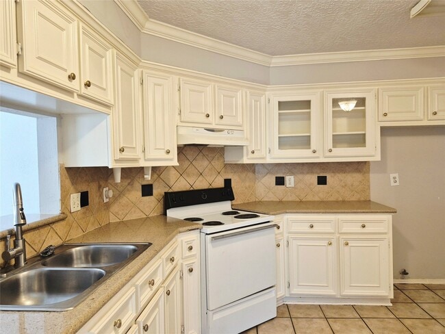 Building Photo - 13211 Whitchurch Way