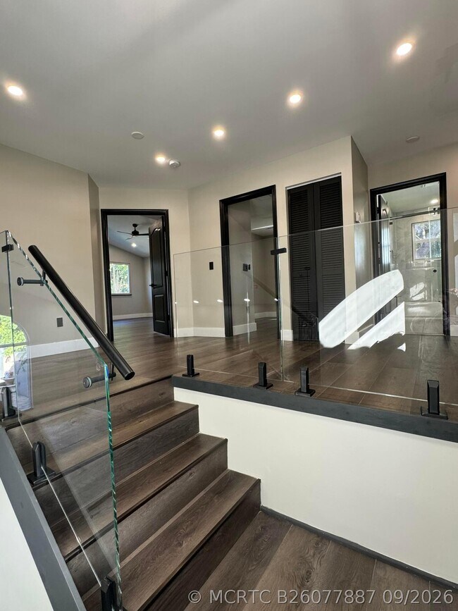 Building Photo - 10366 Buena Ventura Dr