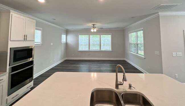 Building Photo - Like new 4BR house in Tryon, Wake Forest
