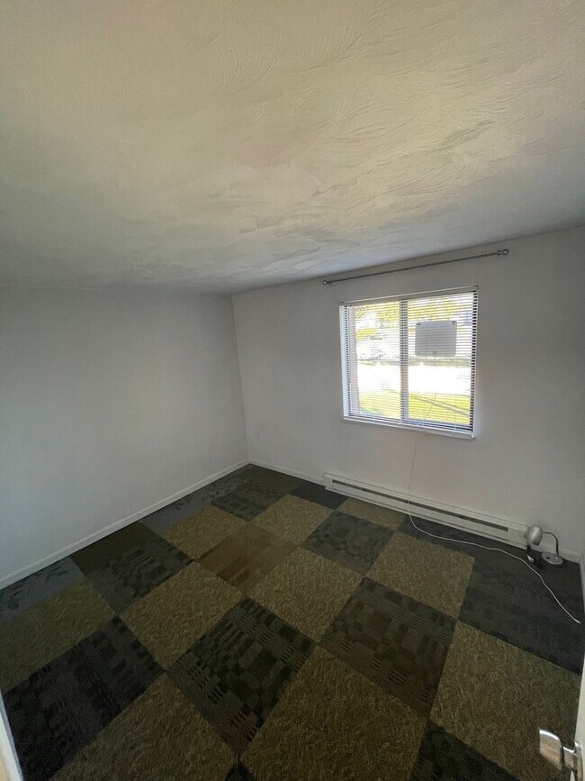 Building Photo - Charming 2BR Condo in Niagara Falls