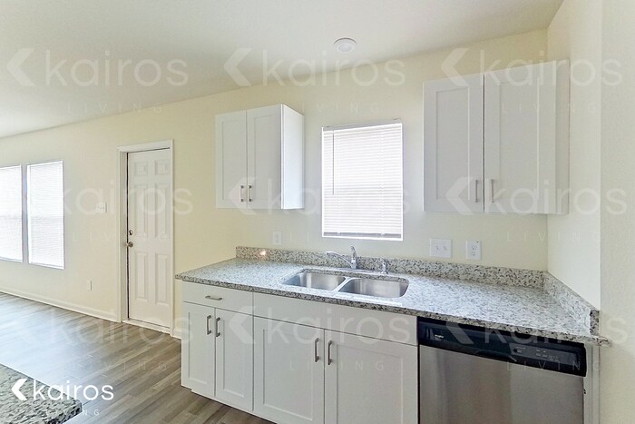 Building Photo - 15601 Briar Forest Dr