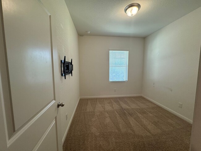 Building Photo - Spacious 4 Bedroom 3 Full Bath home in the Liberte Community!