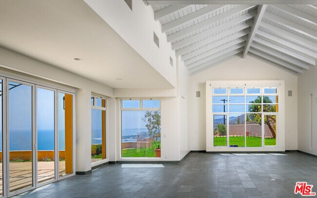 Building Photo - 3235 Rambla Pacifico St