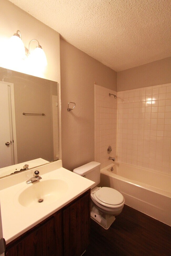 Building Photo - 11603 Poplar Cove
