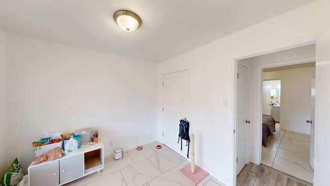 Building Photo - 410 Arapaho Trail
