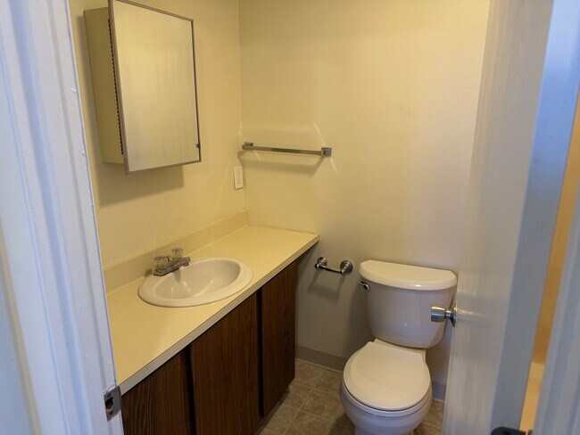 Building Photo - 34 Spring St