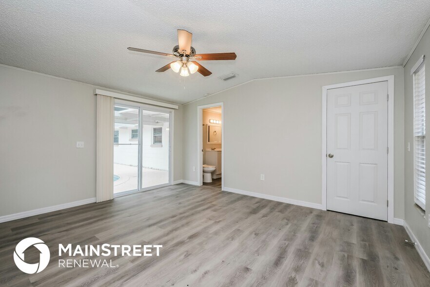 Building Photo - 9211 Chatam Ln