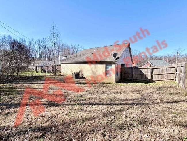 Building Photo - 4450 Longtree Cove