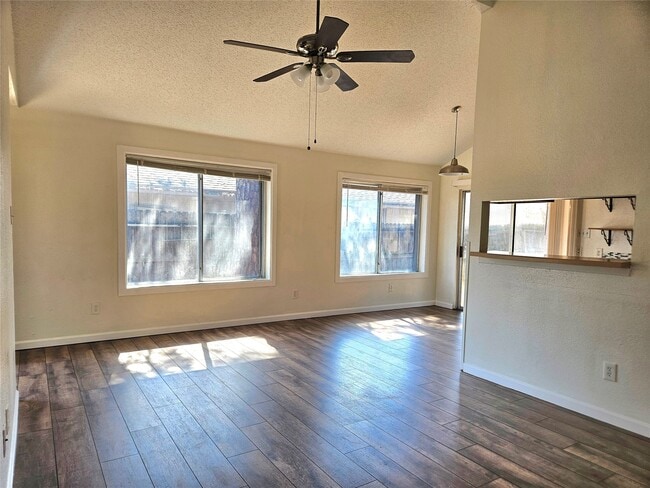 Building Photo - 10810 Parkland Woods Dr