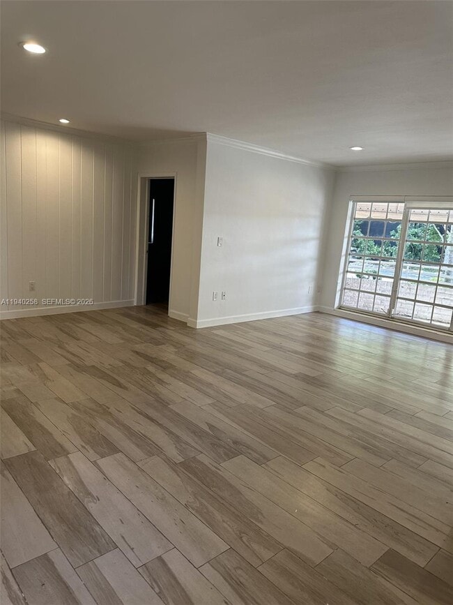 Building Photo - 60 Park Dr