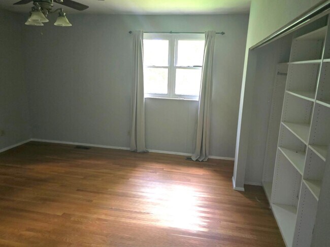 Building Photo - 13032 Old Farm Dr