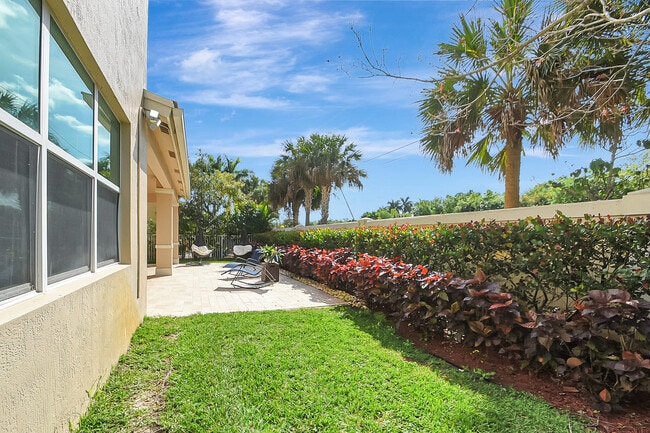 Building Photo - 8952 Cypress Grove Ln