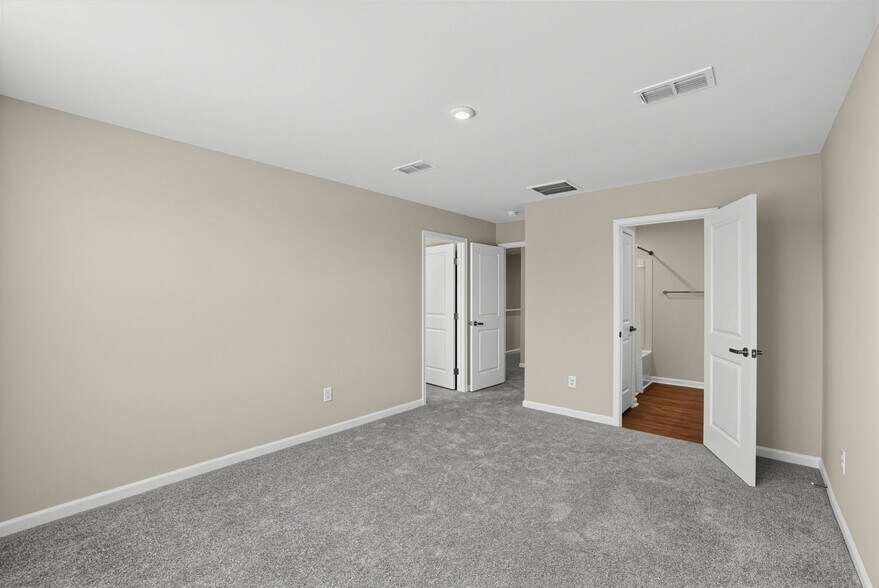 Building Photo - 1042 Westergard Wy