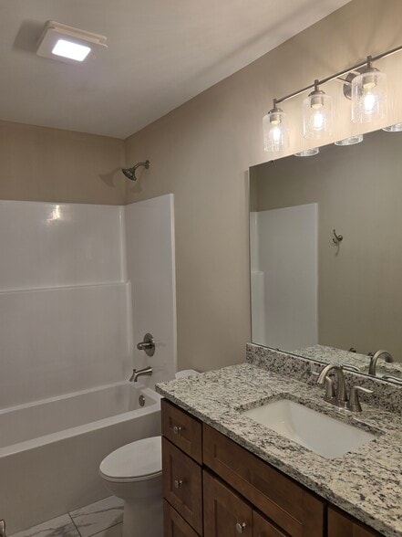 Building Photo - 2641 Cherry Farms Dr