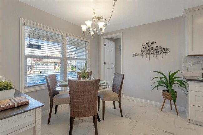 Building Photo - 354 Dana St