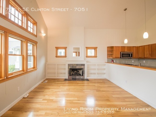 Building Photo - 7051 SE Clinton St