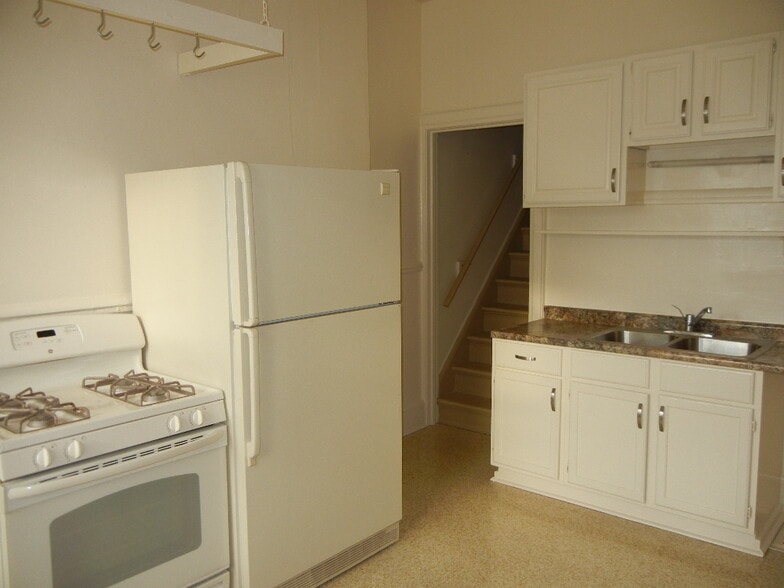 Building Photo - 2568 N Cramer St