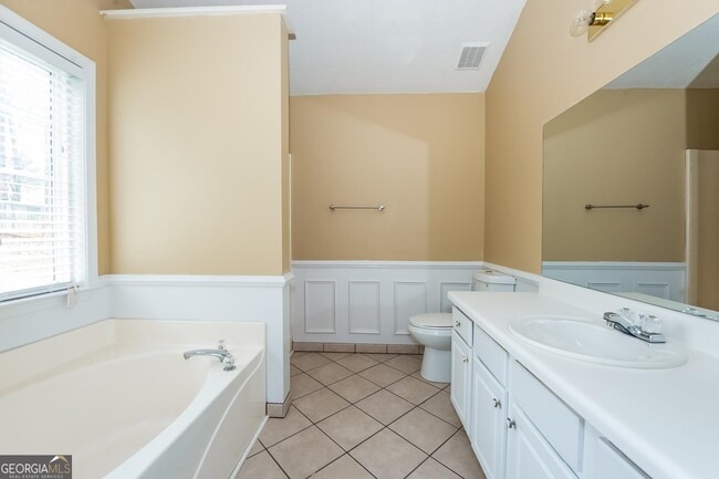 Building Photo - 11219 Knotty Pine Pl