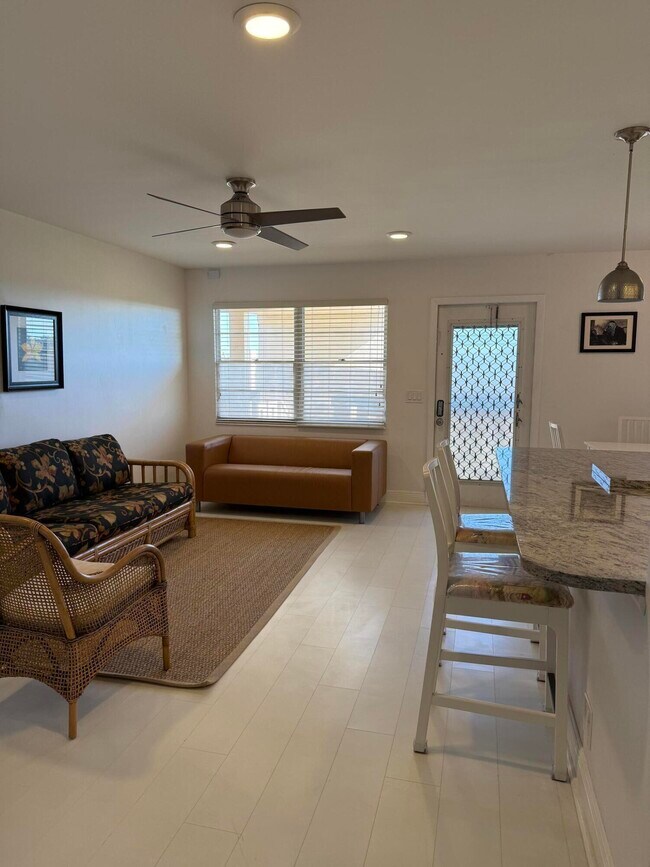 Building Photo - 4057 Wolverton C