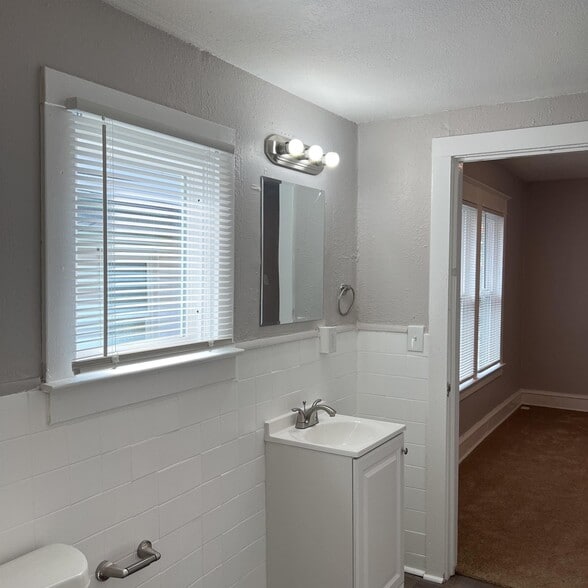 Building Photo - 3739 Bellefontaine Ave