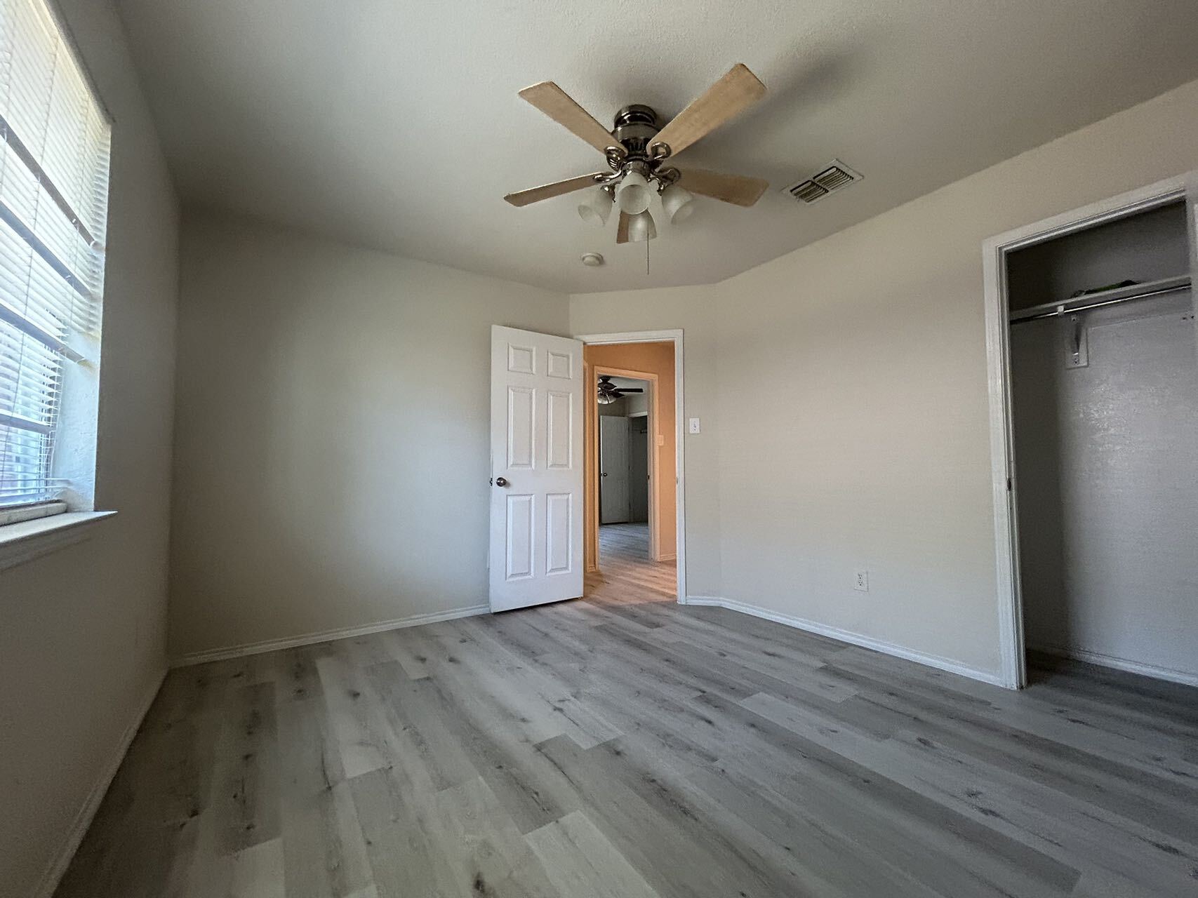Building Photo - 9213 Centennial Dr