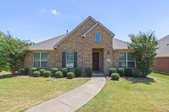 Building Photo - 1031 Enchanted Rock Dr
