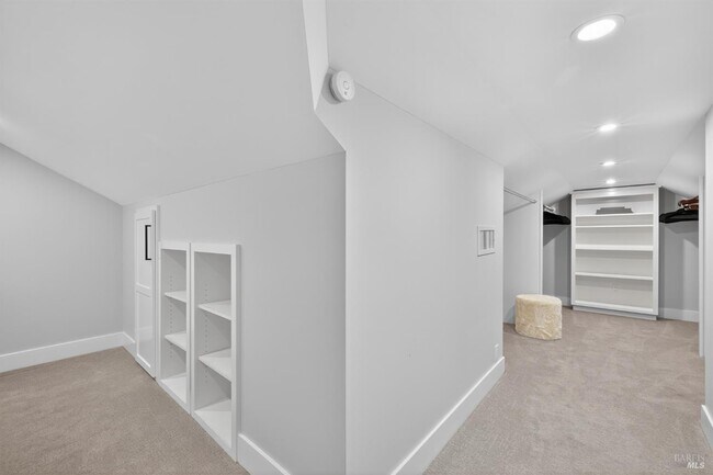Building Photo - 1567 Gretchen Ct