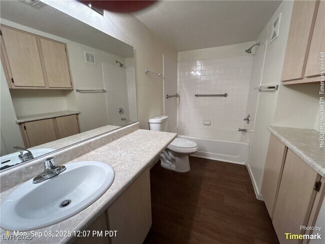 Building Photo - 555 E Silverado Ranch Blvd