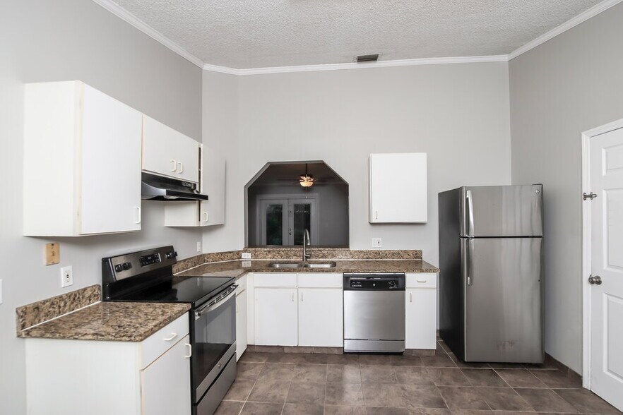 Building Photo - 108 Osceola Ave