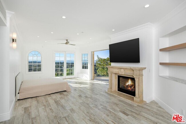 Building Photo - 3911 Cody Rd