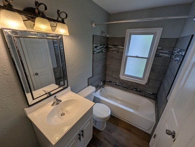 Building Photo - Cutest Corner Lot - Section 8 Friendly