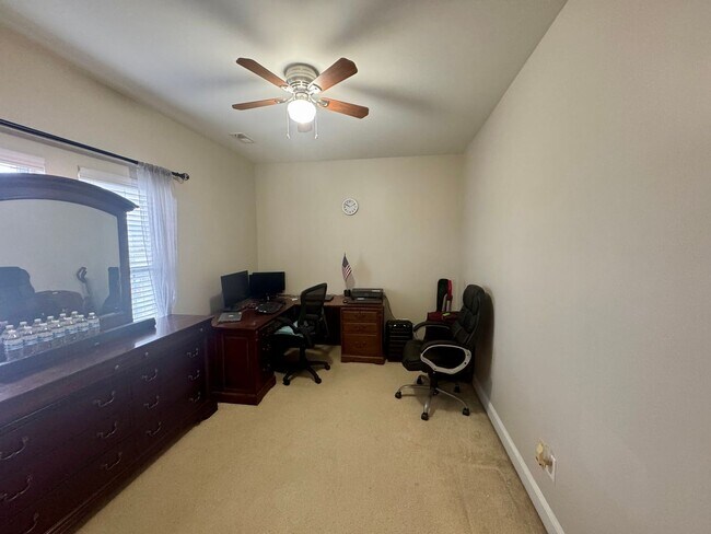 Building Photo - Beautiful 3BR/2.5BA Home in the Ballantyne Area; Great Schools!