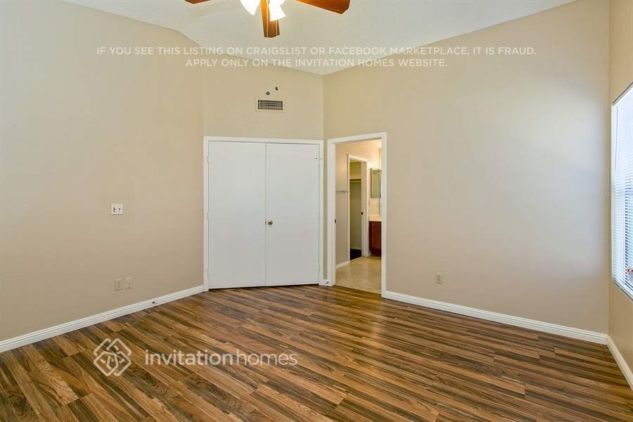 Building Photo - 11564 W Sage Dr