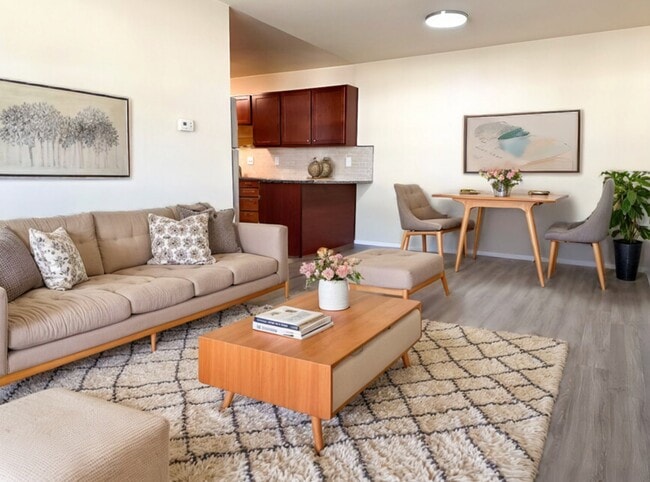 Building Photo - 5312 Justin Ct