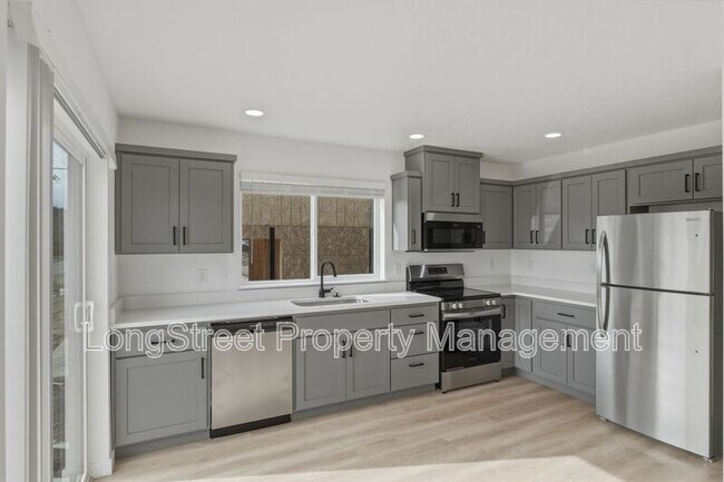 Building Photo - 818 S 19th St