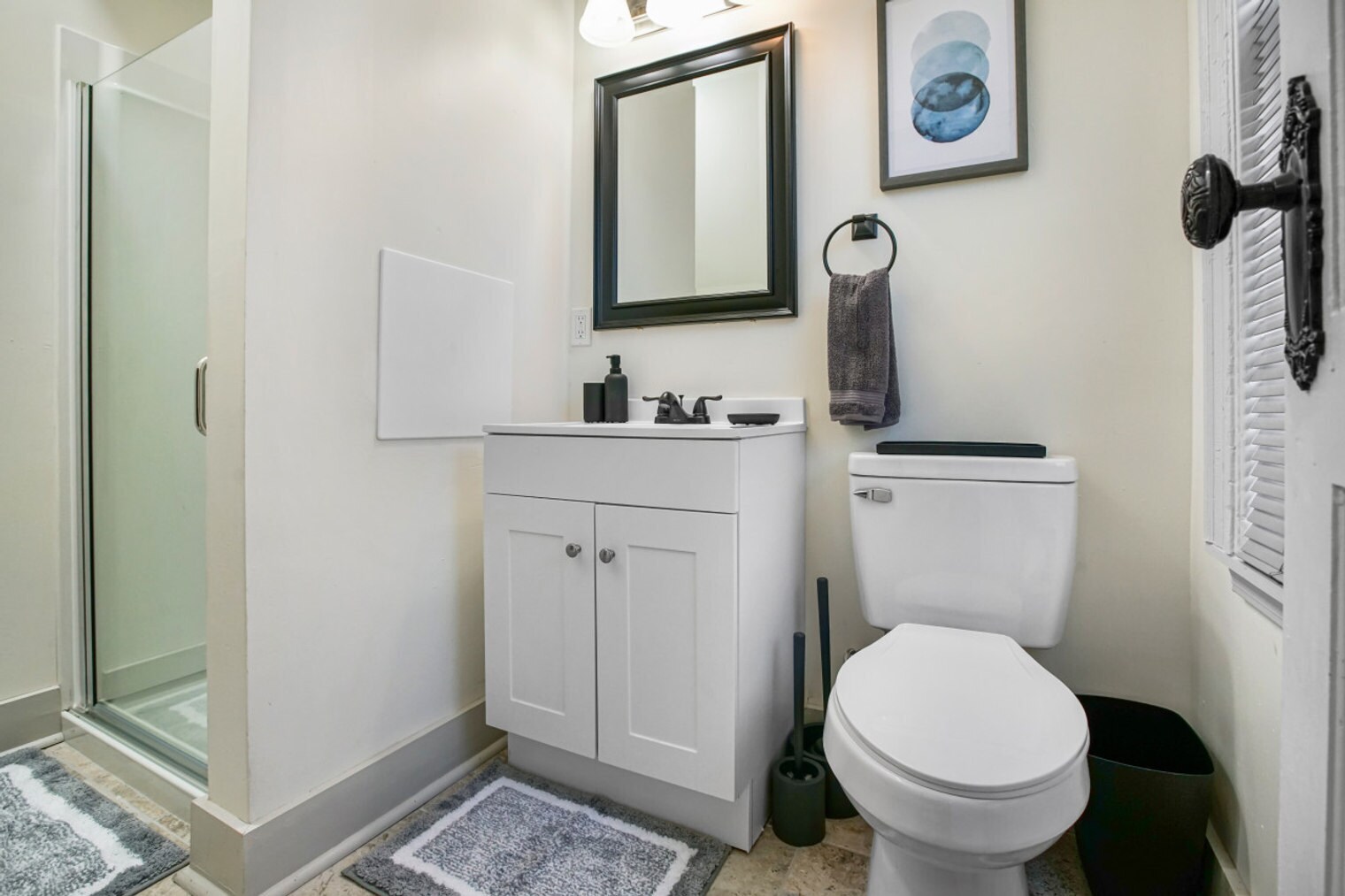 Building Photo - 1848 E 89th St