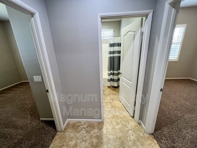 Building Photo - 34629 Sagebrush Ln