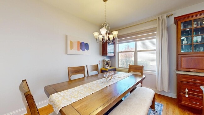 Building Photo - 331 Mary Belle Cir