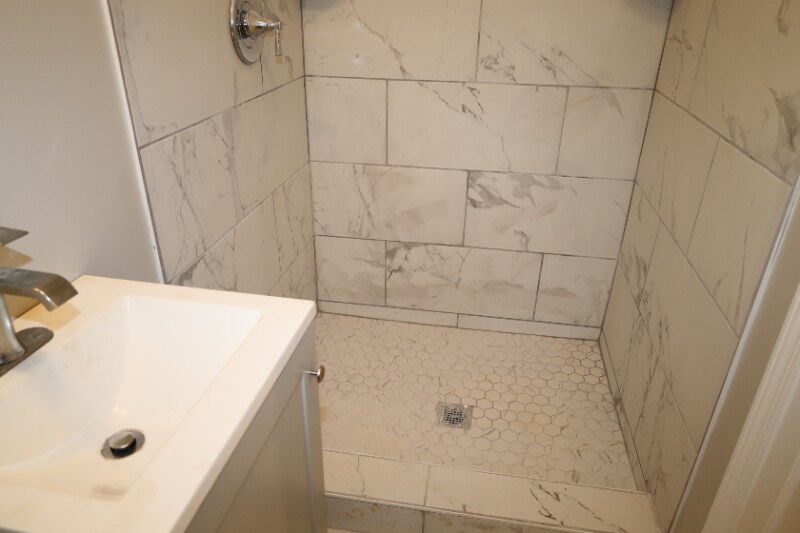 Building Photo - 2135 Vista Dale Ct
