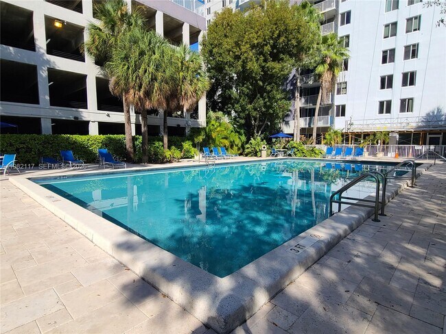 Building Photo - 850 N Miami Ave