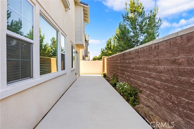 Building Photo - 16471 Globetrotter Ave
