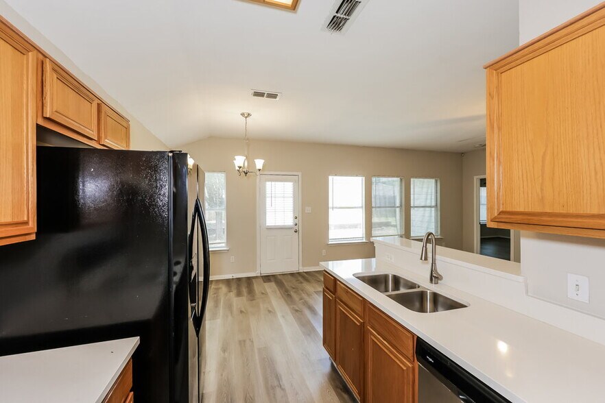 Building Photo - 7321 Ashbourne Way