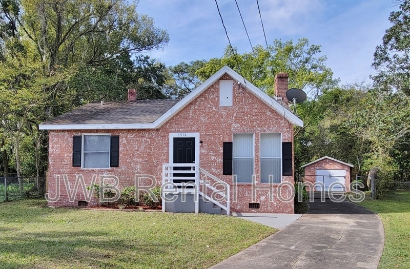 Building Photo - 6916 Park Cir