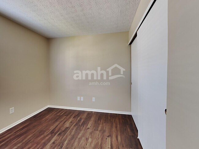 Building Photo - 2175 Maribeth Pl