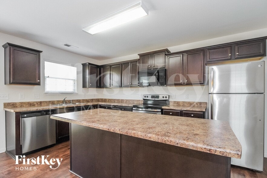 Building Photo - 1377 Aurora Glen Dr