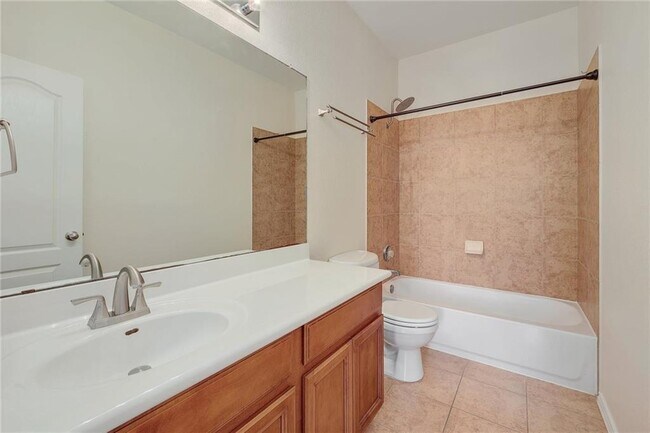 Building Photo - 1709 Woodvista Pl