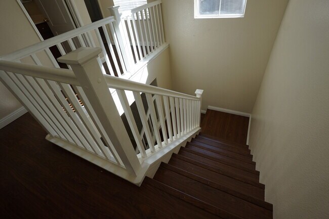 Building Photo - Beautiful 3 Bedroom Condo in Rancho!