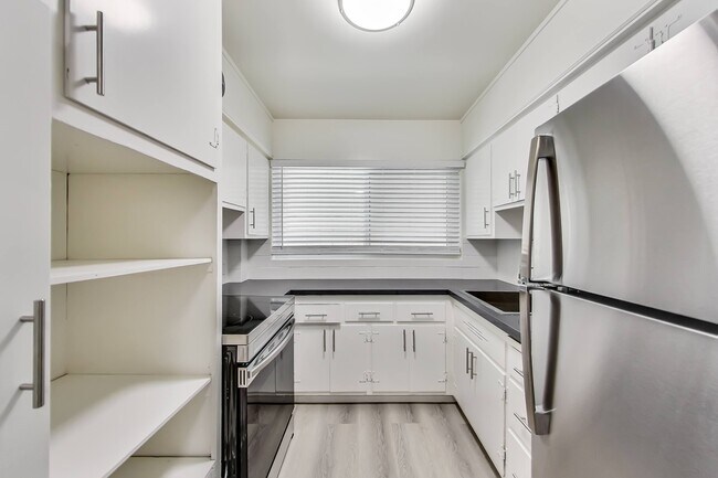 Floorplan - 245 Lee Street