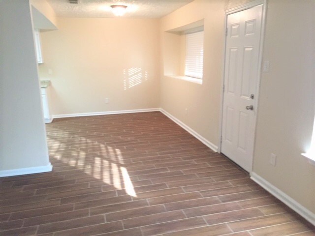 Building Photo - 8323 Quail Hills Dr